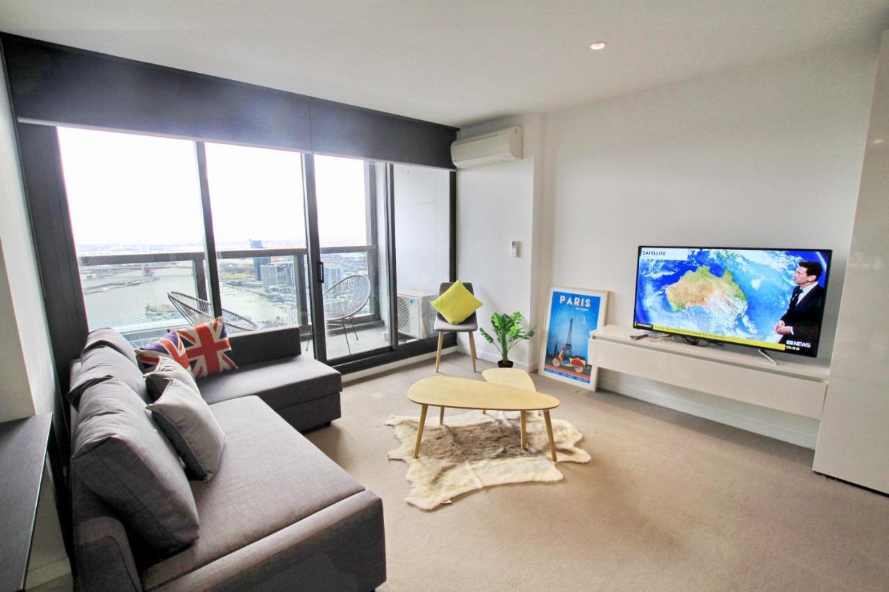 Apartment Nest On 639 Lonsdale St *